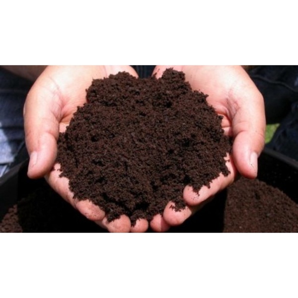 Substrato Terra Vegetal Adubada Com Humus De Minhoca 20kg